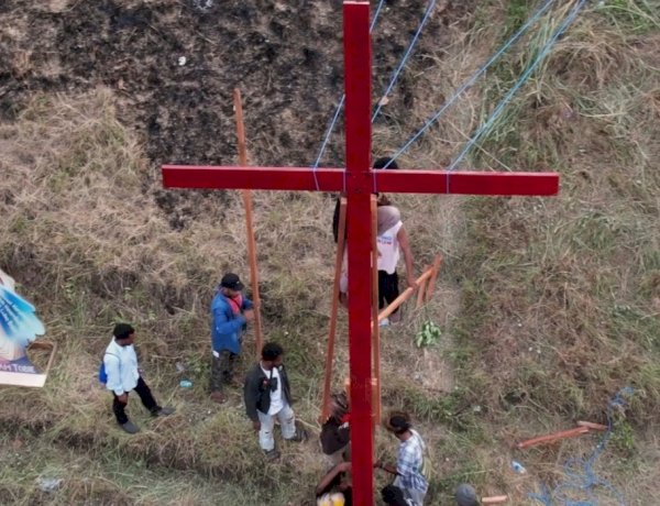 LAUDATO SI’ DAN “JEZU, UFAM TOBIE”  DI DALAM FILM PESTA BABI